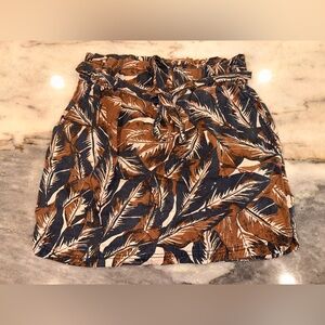 EUC C&C California Brown & Navy Blue Leaf Print Skirt Pockets‎ Tie Belt Medium